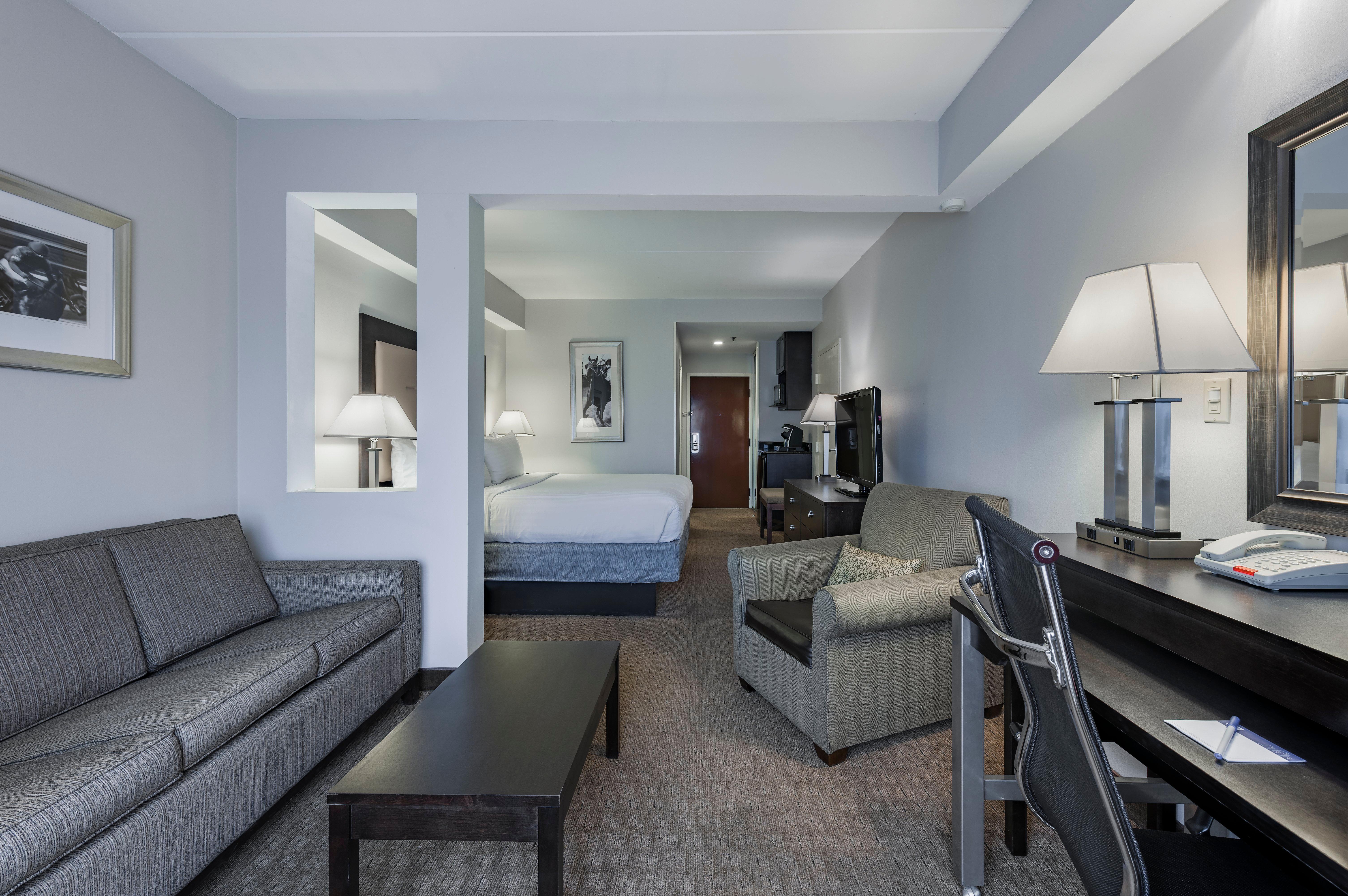 Holiday Inn Express & Suites Laurel Lakes By Ihg Exteriör bild