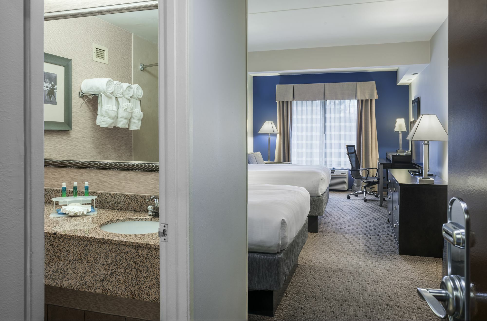 Holiday Inn Express & Suites Laurel Lakes By Ihg Exteriör bild
